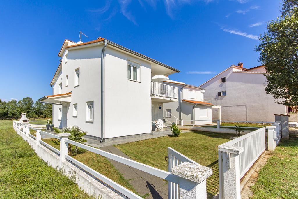 Apartments Alba Fažana Extérieur photo