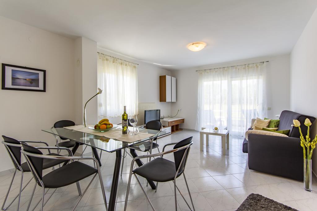 Apartments Alba Fažana Extérieur photo