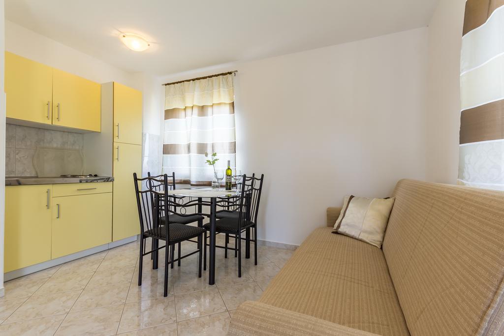 Apartments Alba Fažana Extérieur photo