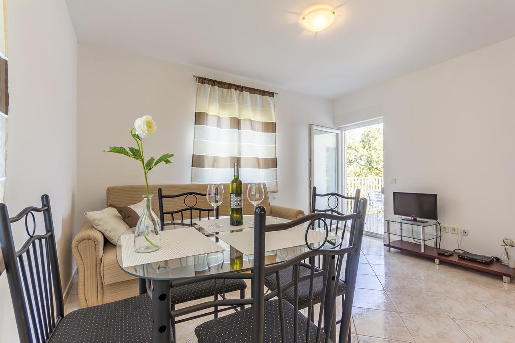 Apartments Alba Fažana Extérieur photo